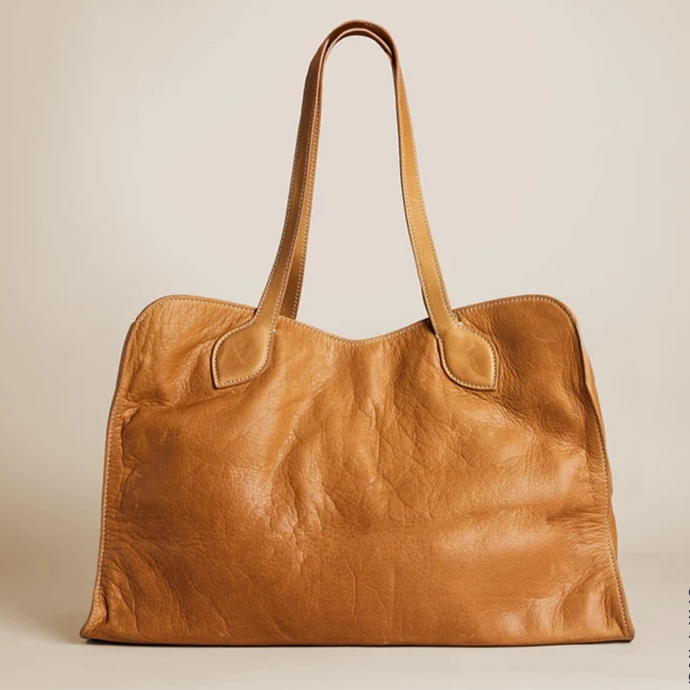Classic Leather Tote Bag in Cognac